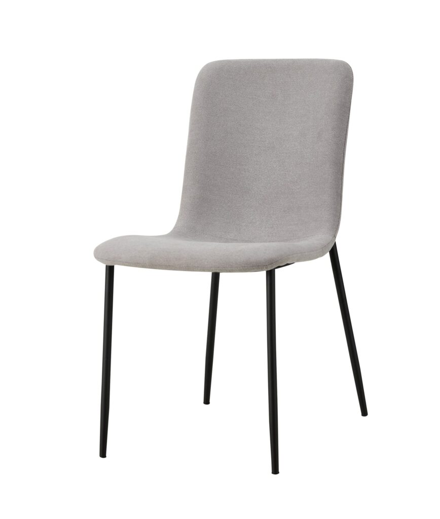 Silla de comedor moderna con asiento y respaldo tapizados en gris claro y patas metálicas negras