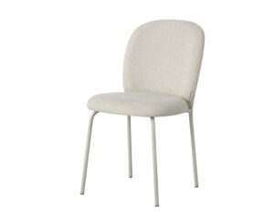 Silla tapizada beige con patas metálicas finas de color claro