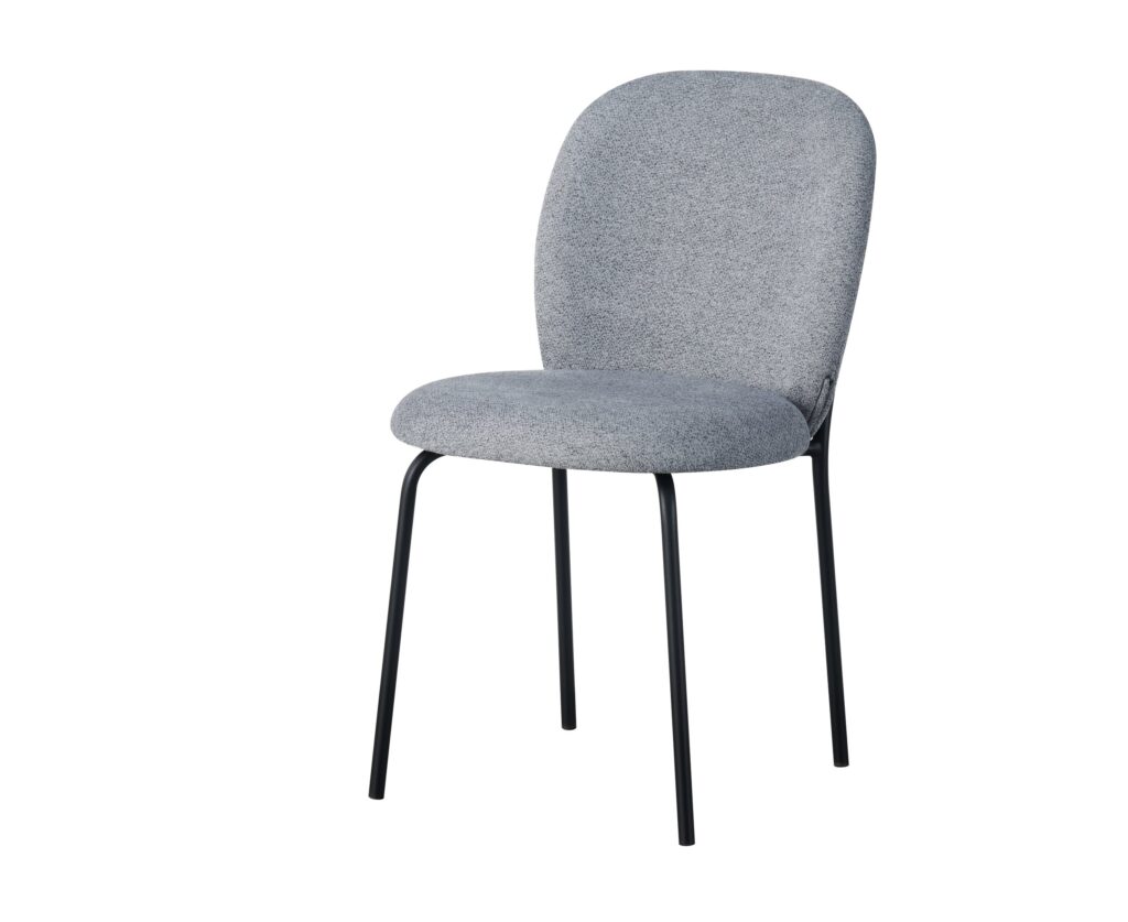Silla de comedor con asiento y respaldo tapizados en gris y patas metálicas negras