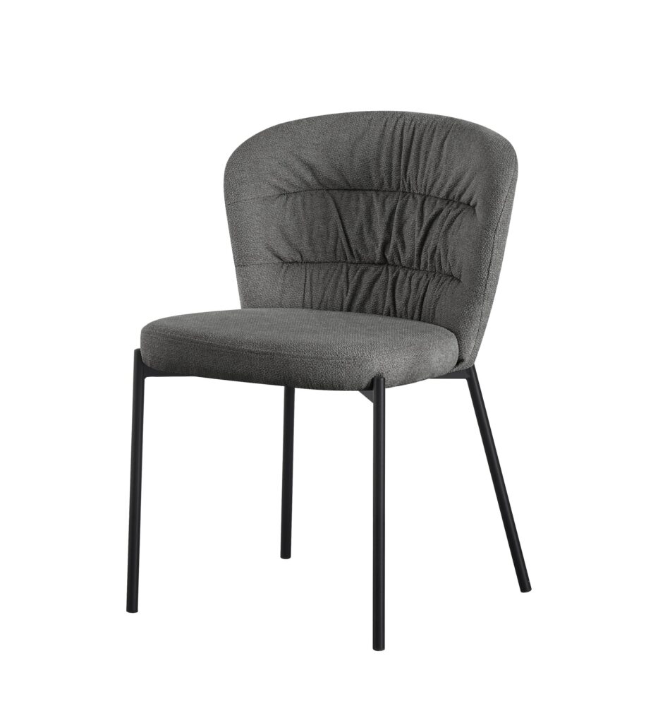 Silla tapizada gris con patas negras