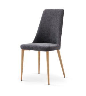 Silla de comedor con asiento y respaldo tapizados en tela gris y patas de madera clara