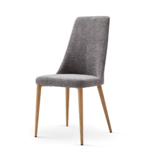 Silla de comedor con asiento y respaldo tapizados en tela gris y patas de madera clara