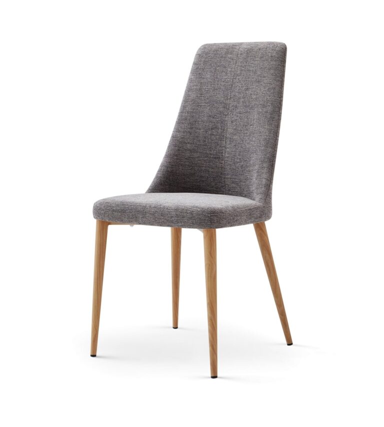 Silla de comedor con asiento y respaldo tapizados en tela gris y patas de madera clara