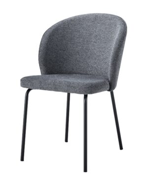 Silla tapizada gris con patas negras sobre fondo blanco