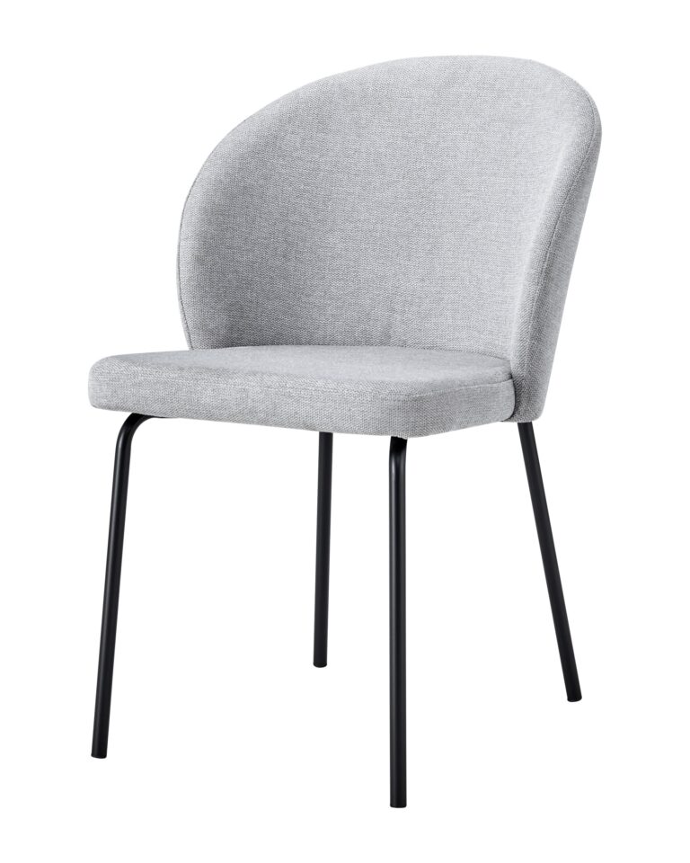 Silla tapizada gris claro con patas metálicas negras